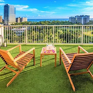 https://hotel-la-croix-waikiki.hotelsinhawaii.org